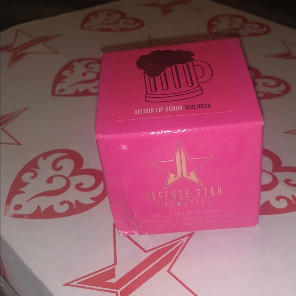 Jeffree star root beer lip scrub